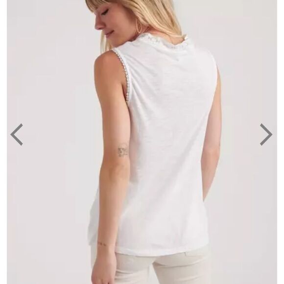 Lucky Brand Mock Neck Lace Top New without Tag - Picture 2 of 3